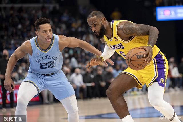 NBA80大球星排行榜揭晓，詹姆斯与乔丹位列前两